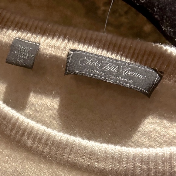 💫VINTAGE SAKS FITH AVENUE 100% Cashmere Striped Crewneck Women’s Sweater - Picture 10 of 11